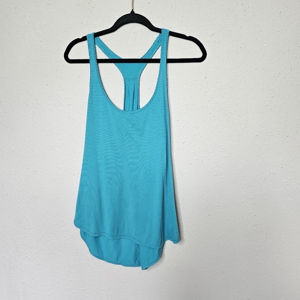 Lululemon 105-F Singlet Tank Top Blue Striped Racerback High Low Hem Womens 8